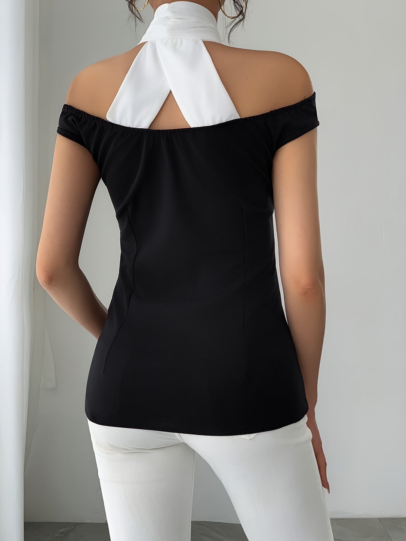 Womens Elegant Black and White Off-Shoulder Chic V-Neck Short Sleeve Top