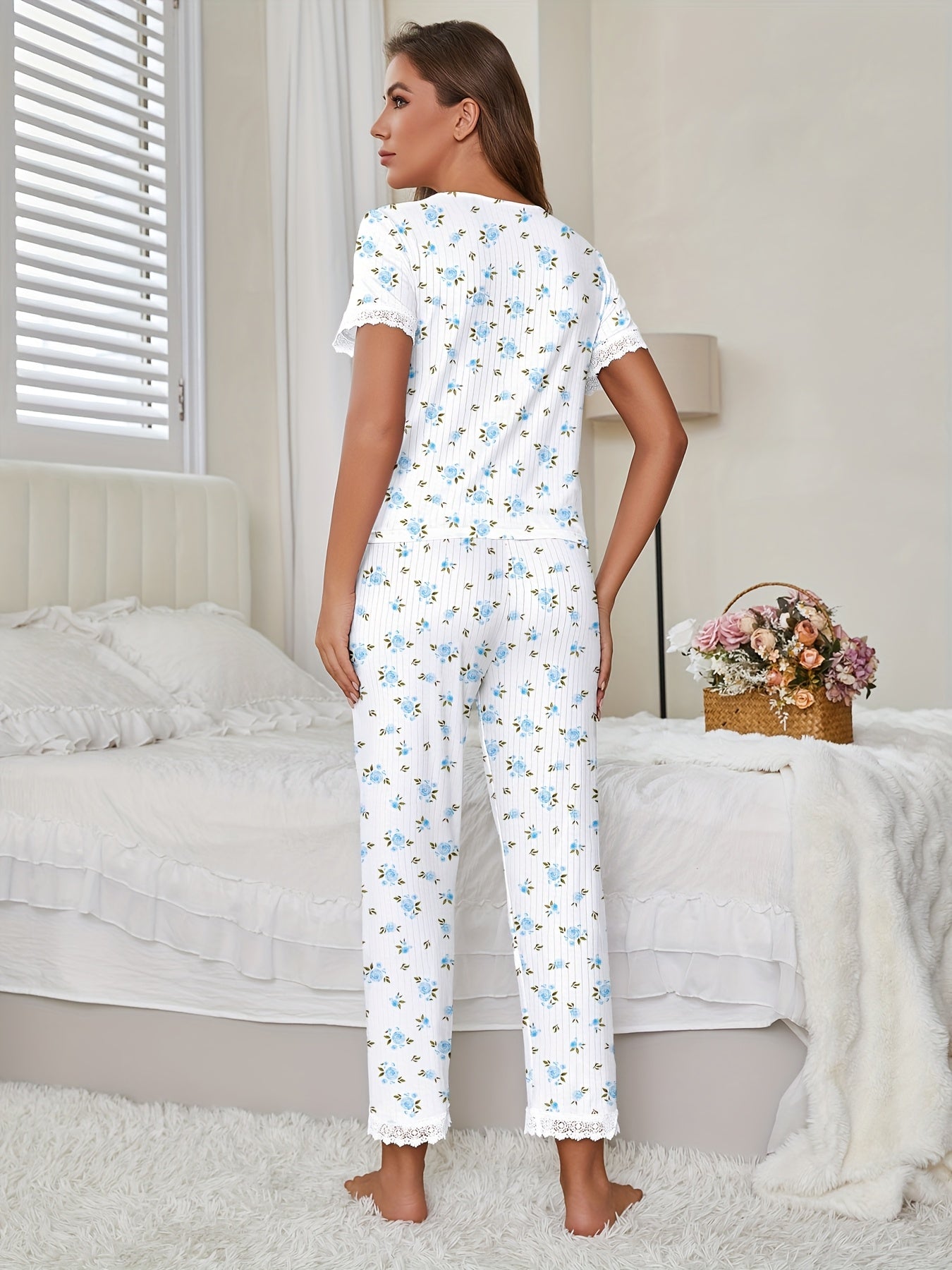 Womens Cosy Elegant Floral Print V-Neck Lace Trim Short Sleeve Pyjama Set