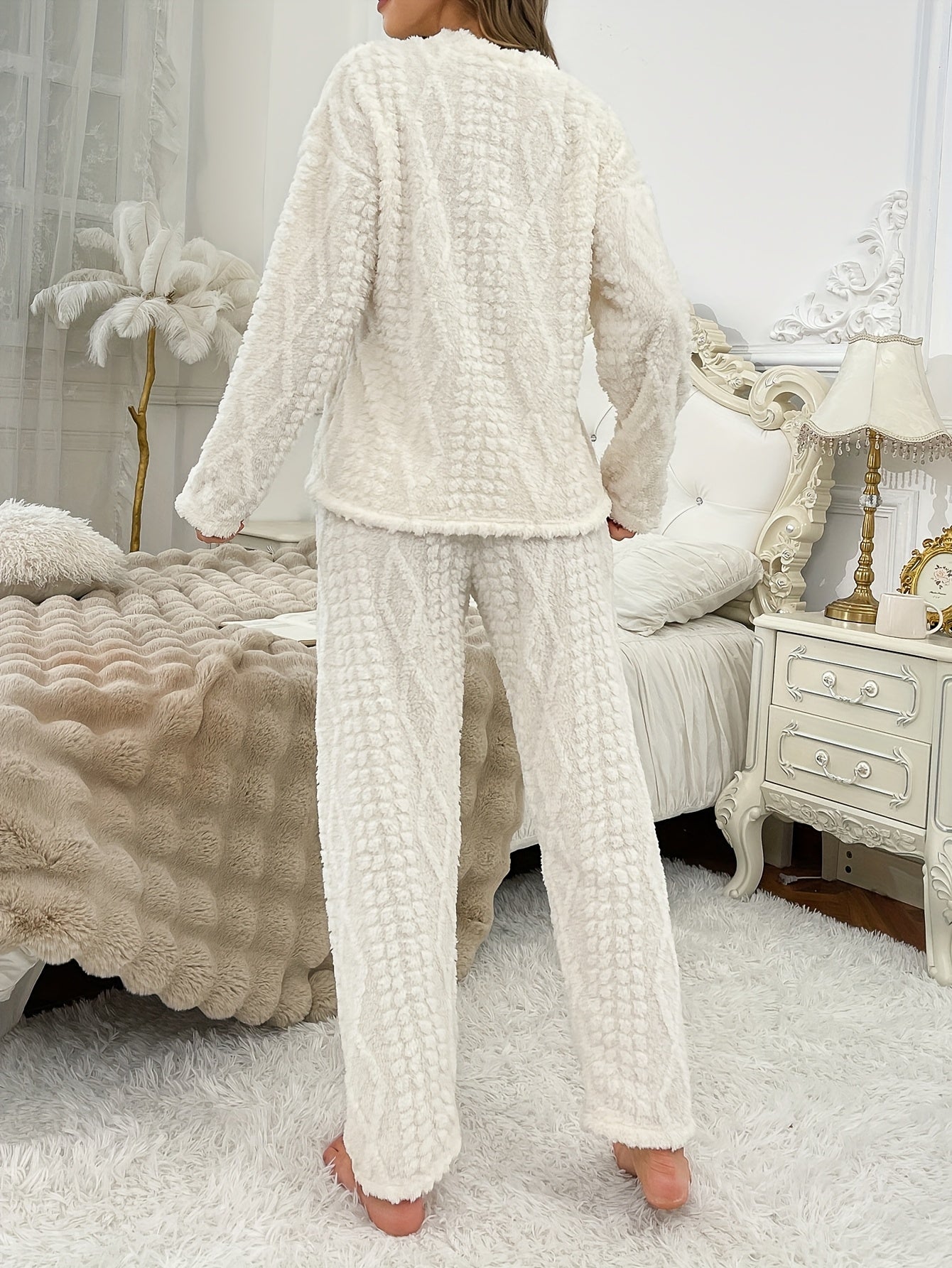 Womens Casual Bear Embroidered Thick Long Sleeve Round Neck Top & Pants Set