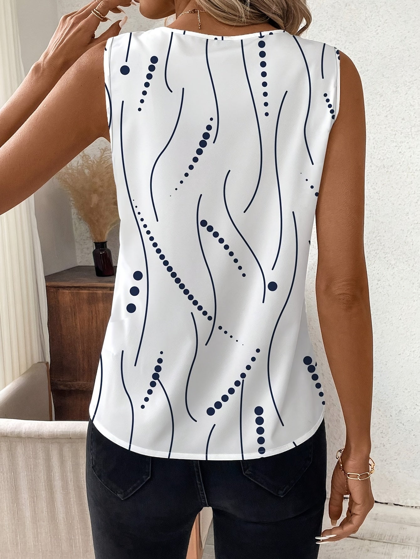 Womens Elegant Geo Print V-Neck Sleeveless Tank Top
