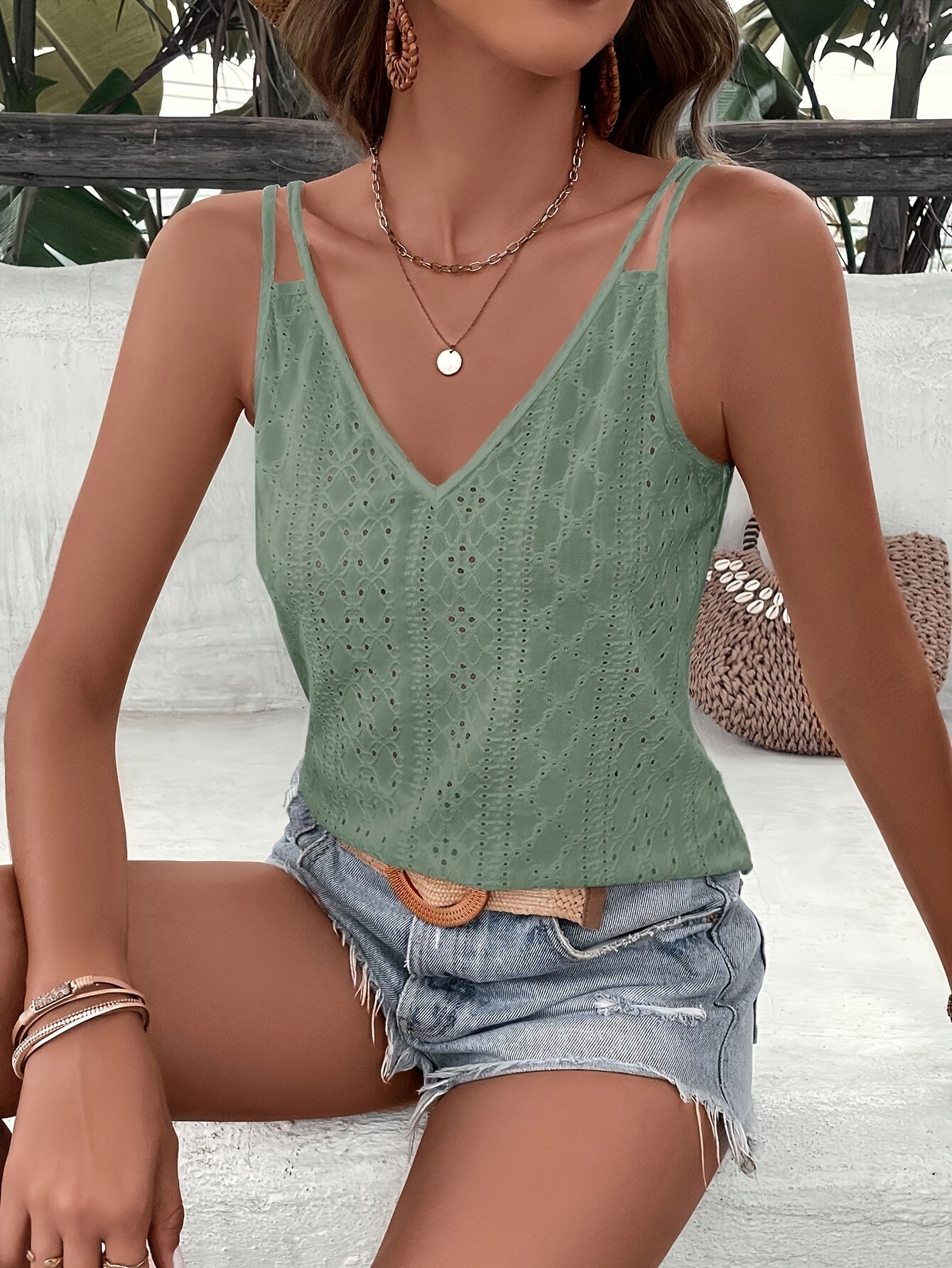 Women's Summer Casual Eyelet Solid Colour Cami Top