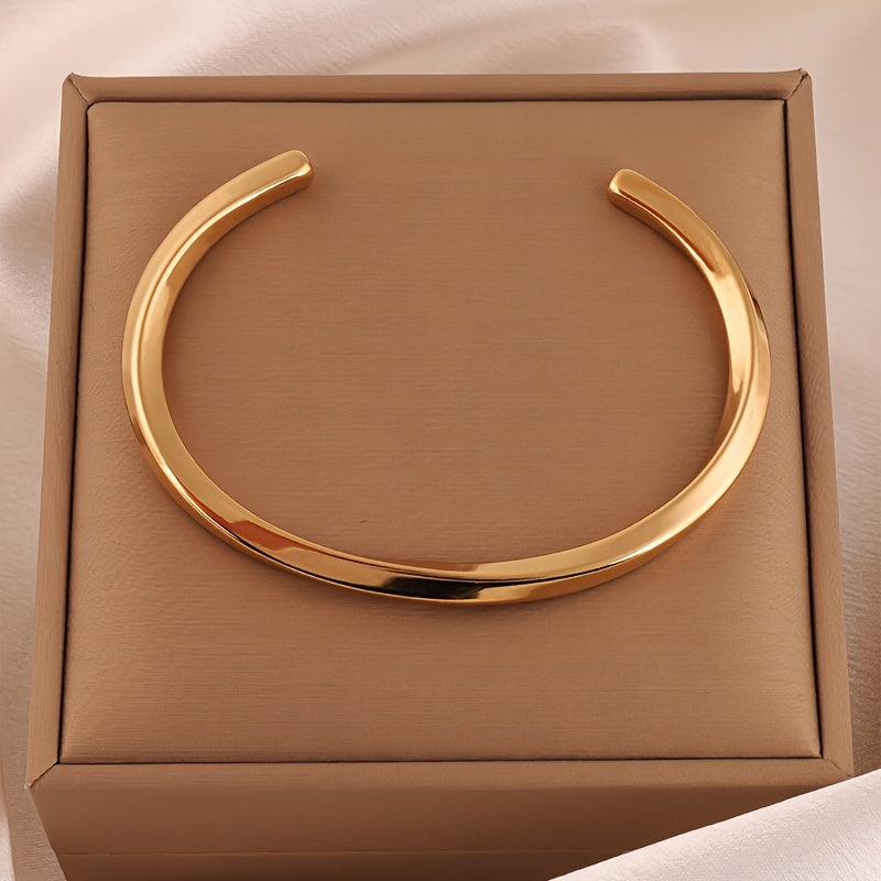 Unisex Stylish Stainless Steel Mobius Open Bangle