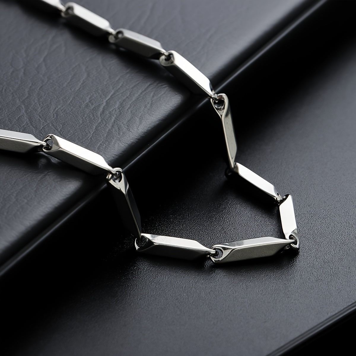 Mens Sleek White Gold Plated Geometric Design Chain Necklace