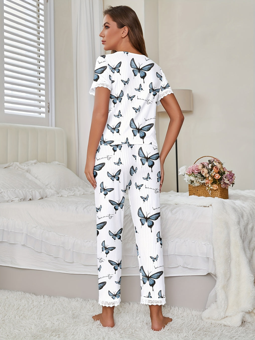 Womens Cosy Elegant Floral Print V-Neck Lace Trim Short Sleeve Pyjama Set