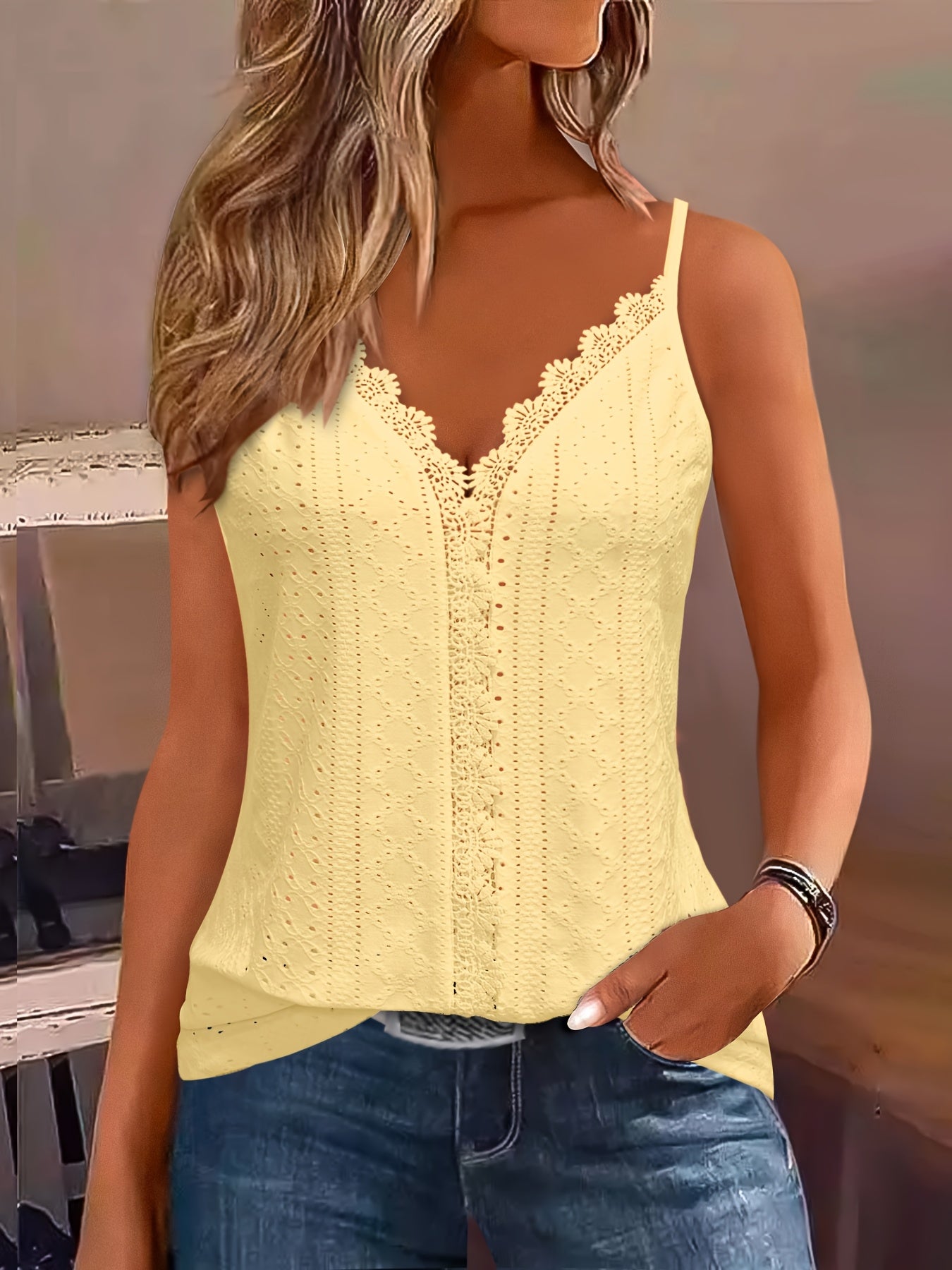 Womens Casual Elegant V-Neck Sleeveless Eyelet Detail Lace Trim Cami Top
