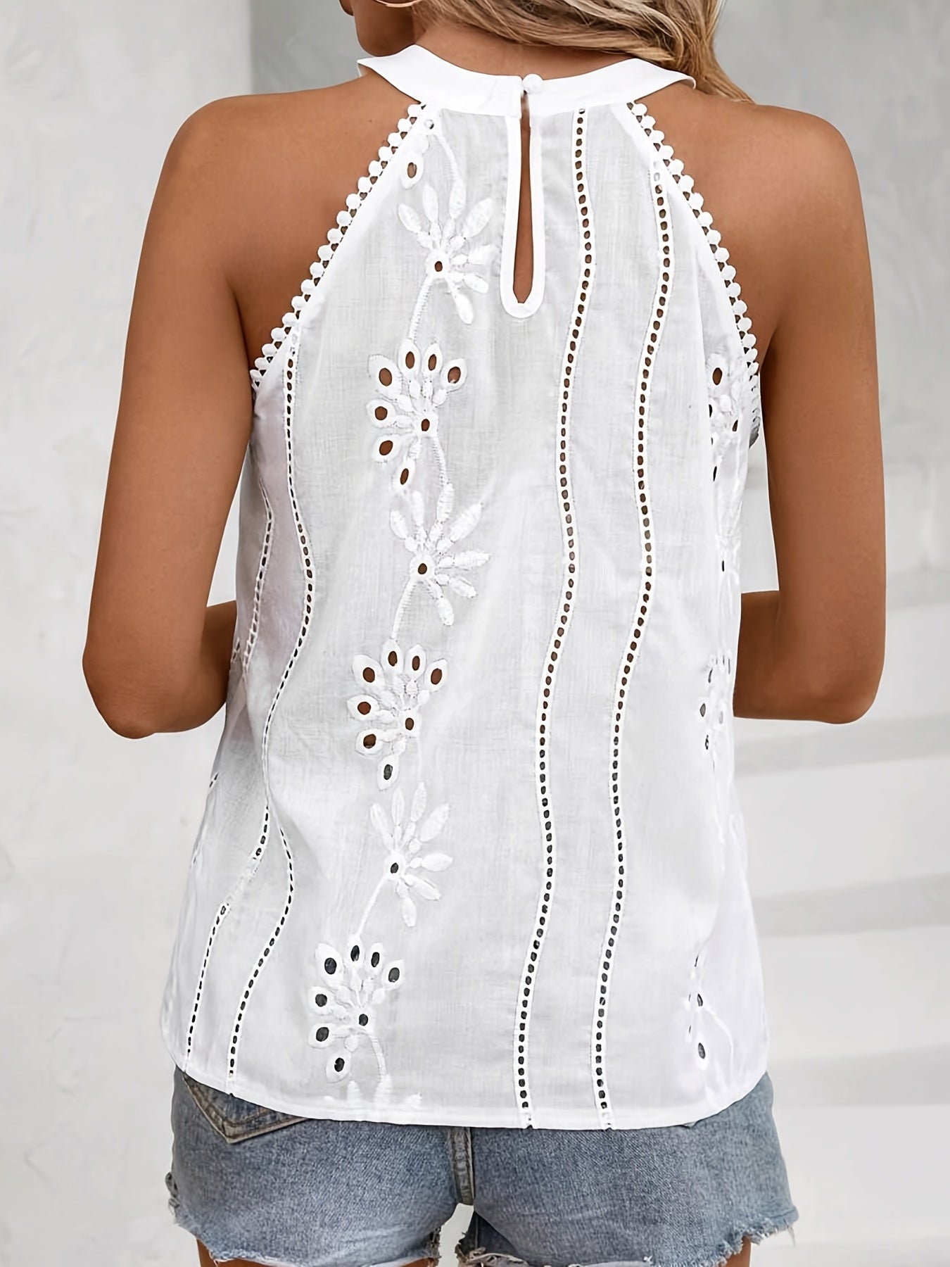 Womens Elegant Bohemian Chic Halter Neck Sleeveless Lace Trim Embroidered Top