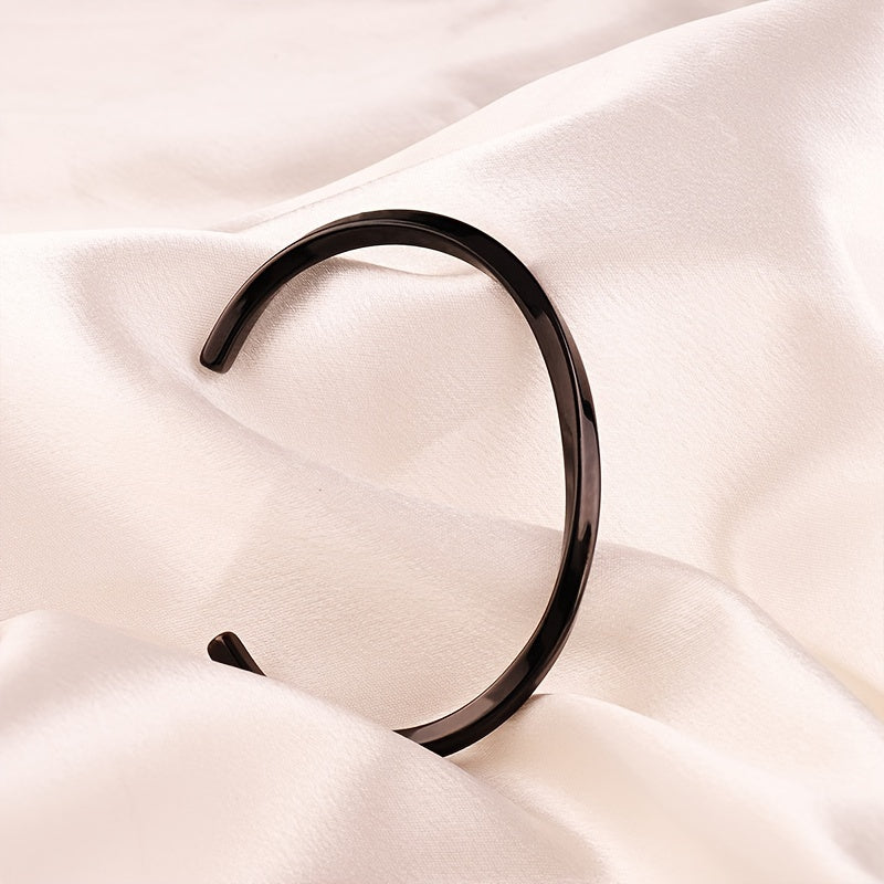 Unisex Stylish Stainless Steel Mobius Open Bangle