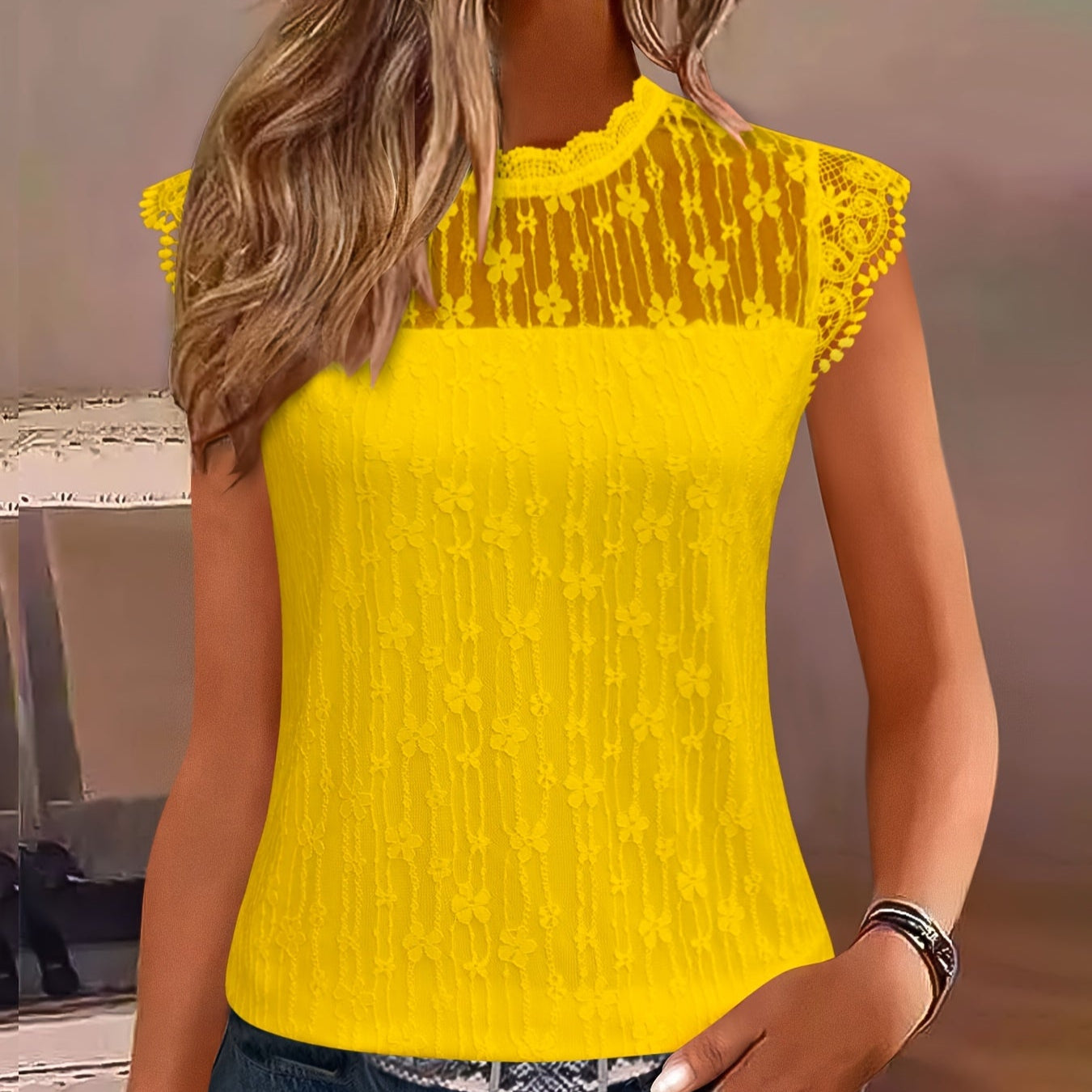 Womens Elegant Lace-Trimmed Floral Pattern Short Sleeve Round Neck Top