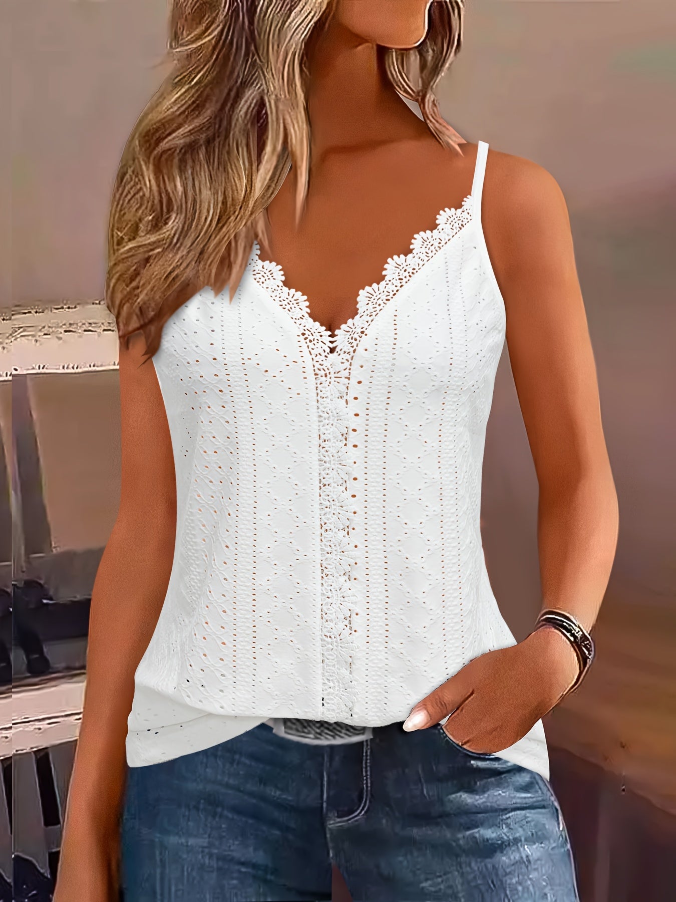 Womens Casual Elegant V-Neck Sleeveless Eyelet Detail Lace Trim Cami Top