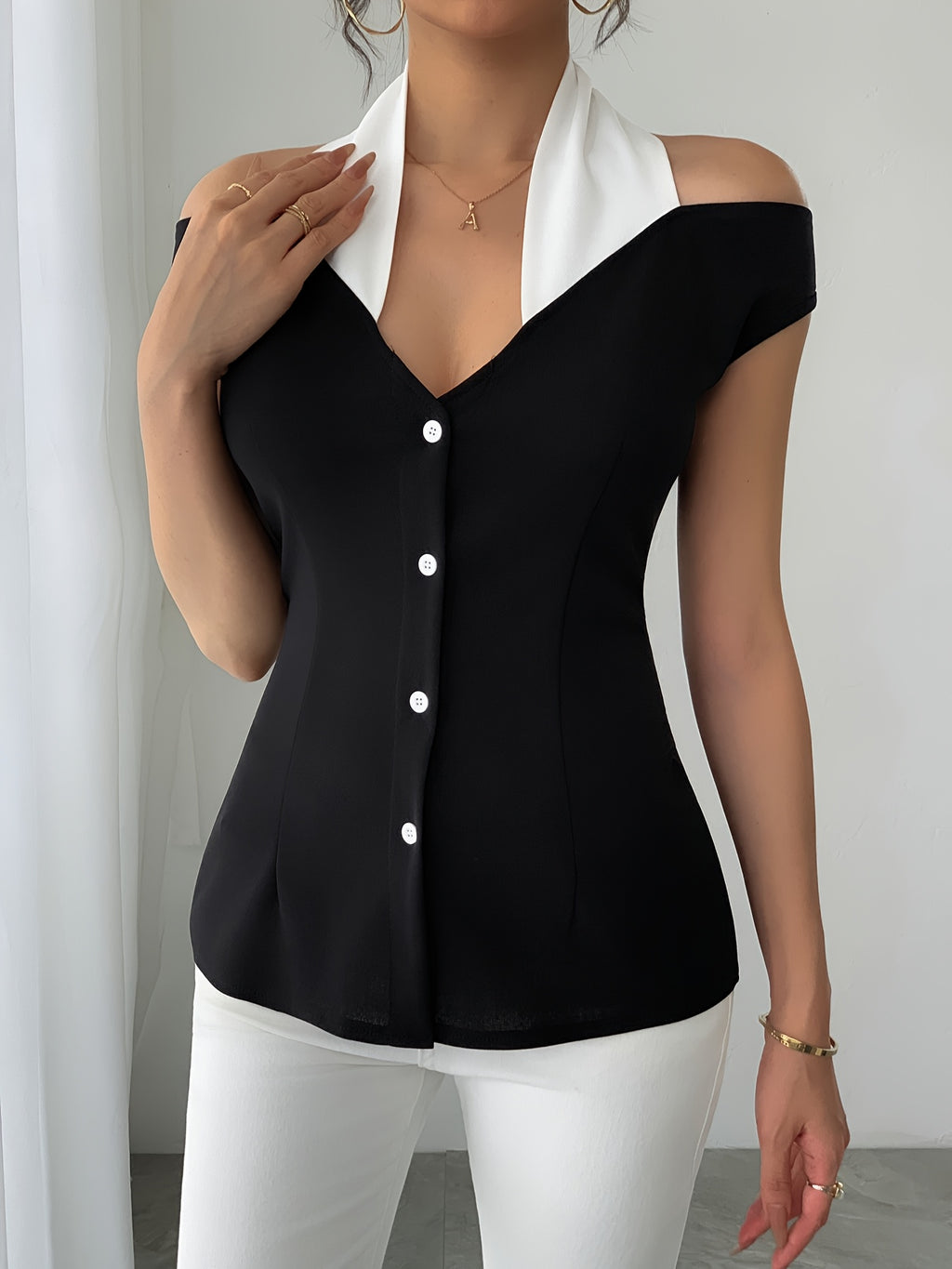 Womens Elegant Black and White Off-Shoulder Chic V-Neck Short Sleeve Top