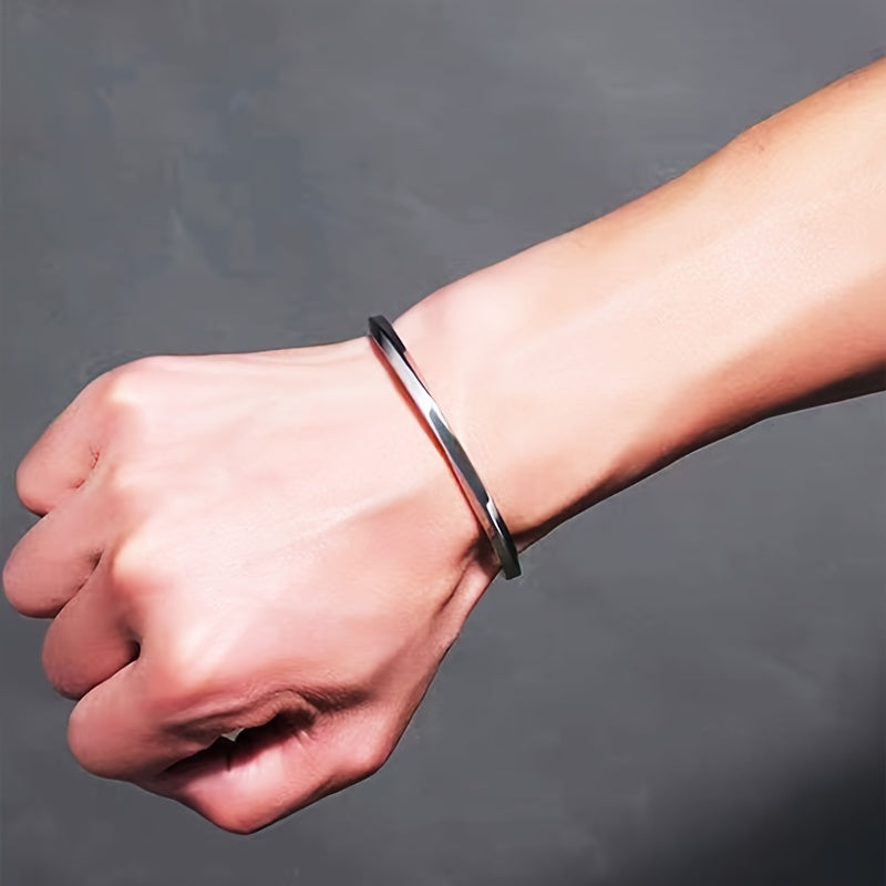 Unisex Stylish Stainless Steel Mobius Open Bangle