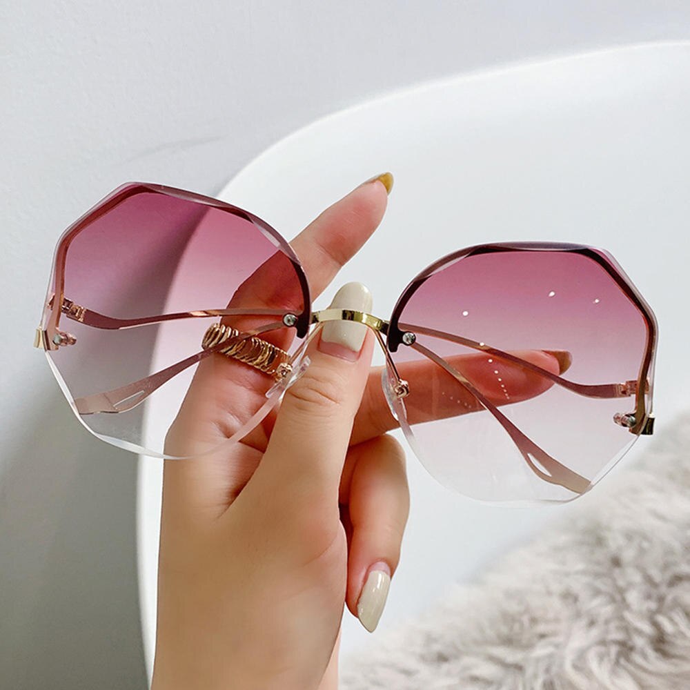 Women Fashion Irregular Sunglasses Girls Female Eyewear Luxury Vintage Sun Glasses